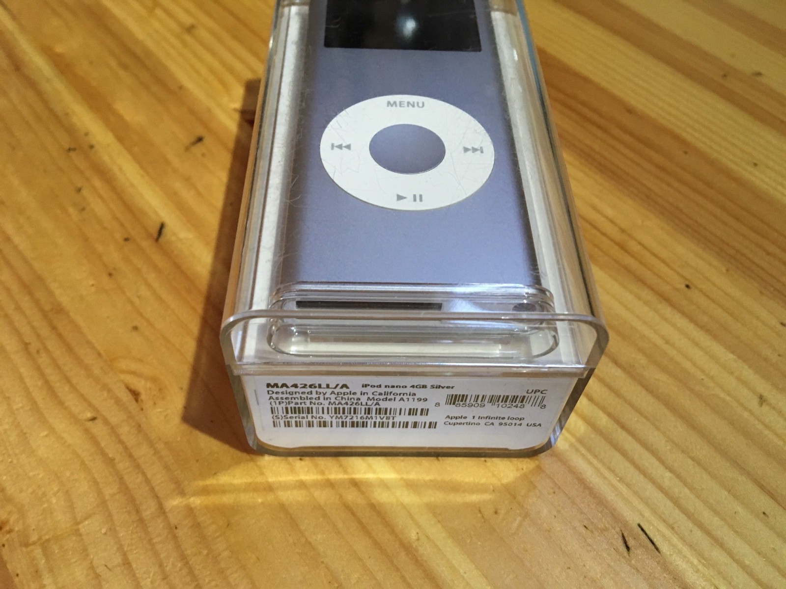 Apple iPod Nano 2nd Generation Silver (4GB) | eBay Stock photo