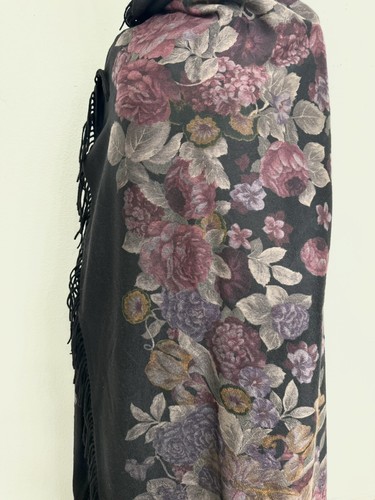 Loro Piana 100% Double Cashmere Shawl Scarf Gray W Plum Floral 60”x 60” NWOT - Picture 6 of 18