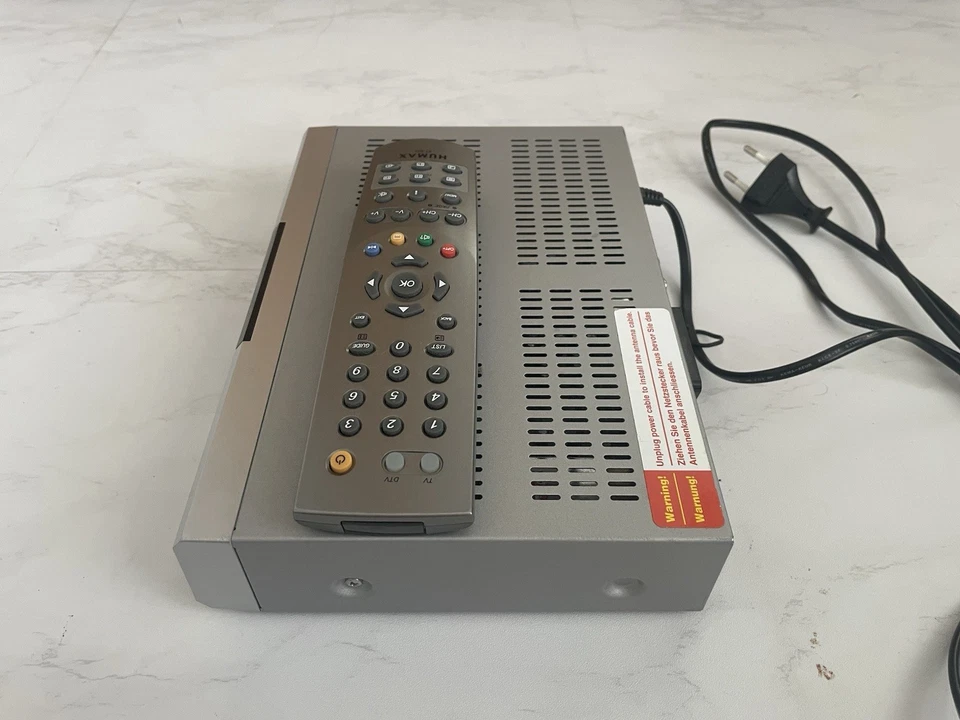 HUMAX F3-FOX T DVB-T Receiver inkl. Orginal Fernbedienung RT 505 Vintage - Bild 3 von 4