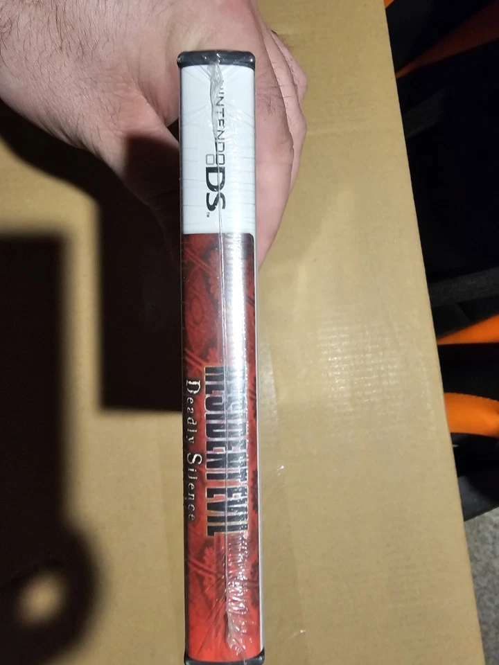 Resident Evil: Deadly Silence New & Sealed!! (Nintendo DS, 2006) - Image 3 of 4