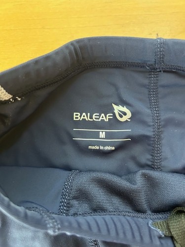 Boys Baleaf Swimsuit, Size Medium - Picture 3 of 3