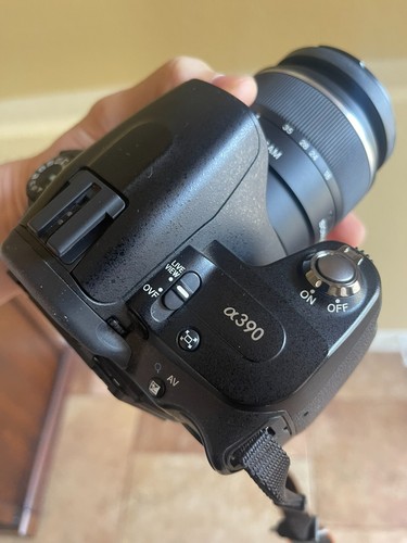 Sony Alpha DSLR-A390 14.2MP Digital SLR Camera Bundle - Picture 9 of 22