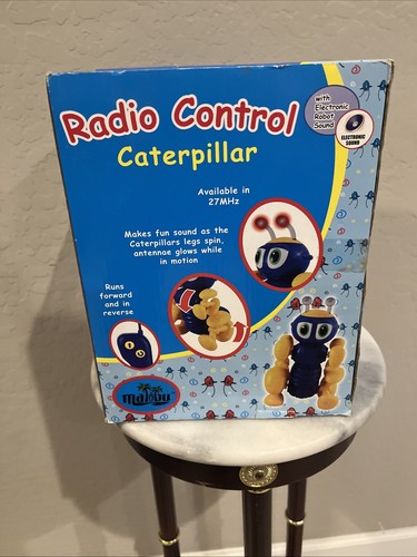 Radio Control Caterpillar Remote Lights & Sounds New in Slightly Damaged Box - Picture 4 of 7