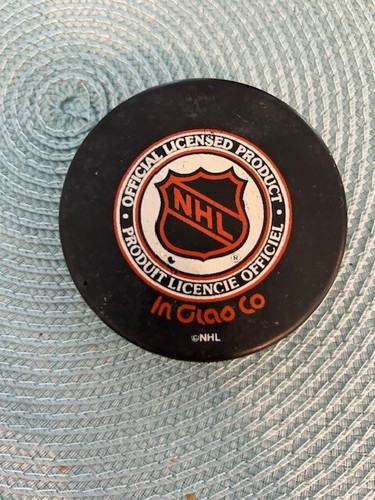 1990's Vintage Washington Capitals official NHL Puck - Old Logo! - Picture 2 of 2