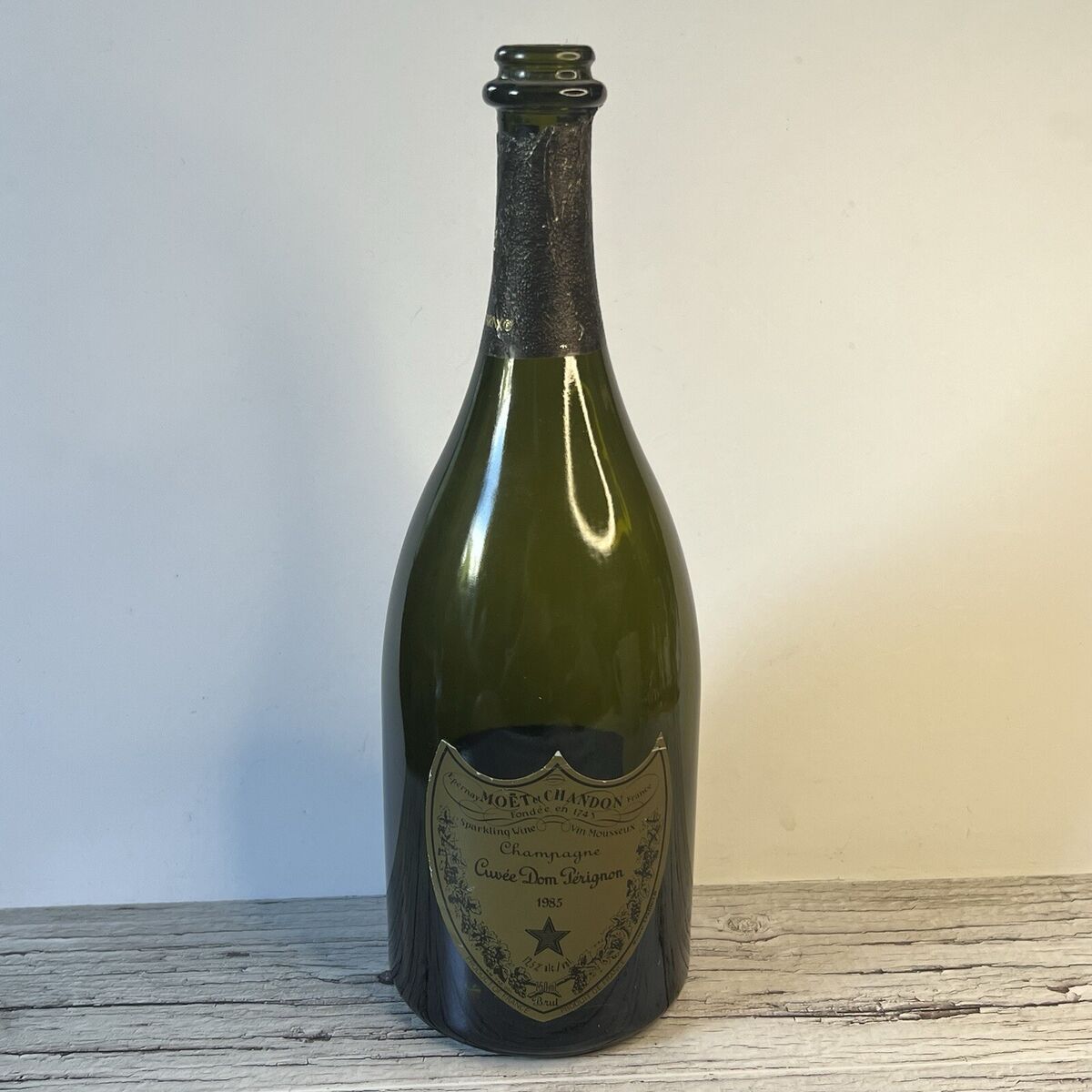 Cuvée Dom Perignon Vintage 1985 Moet & Chandon Empty Cuvée Dom Perignon Vintage 1985 Moet & Chandon Empty