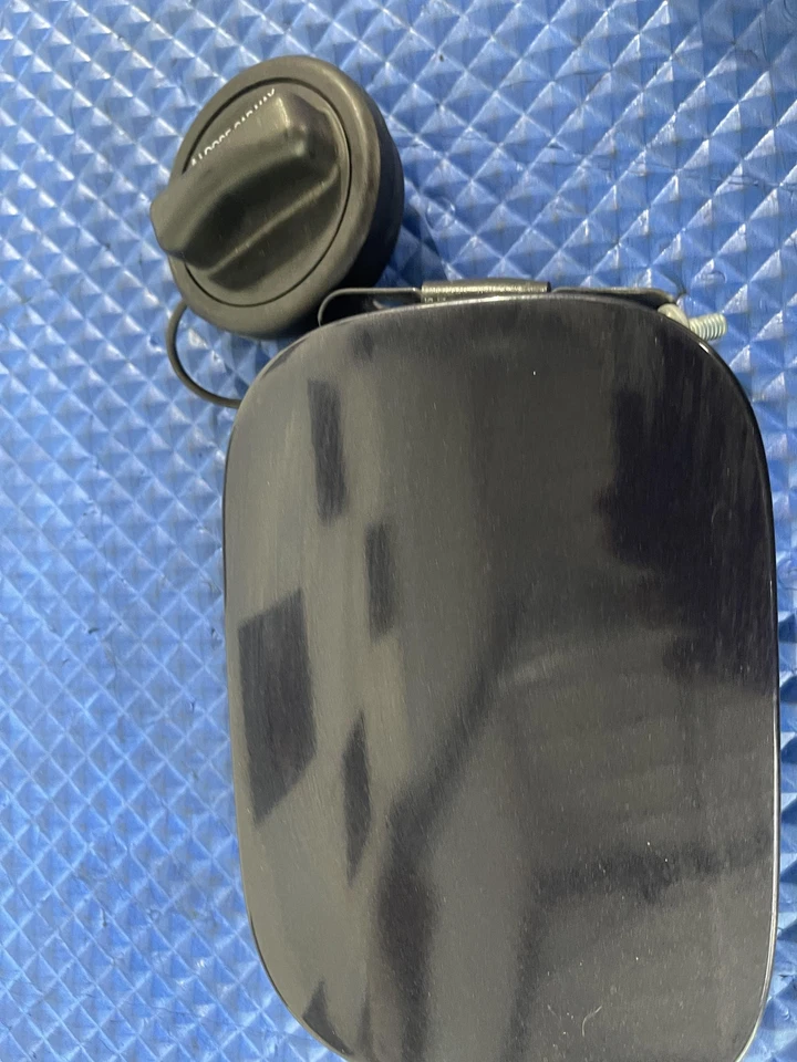 Puerta del tanque de gasolina Mercedes Benz azul (C359) 01-07 probado por fabricante original Foto 2 de 4