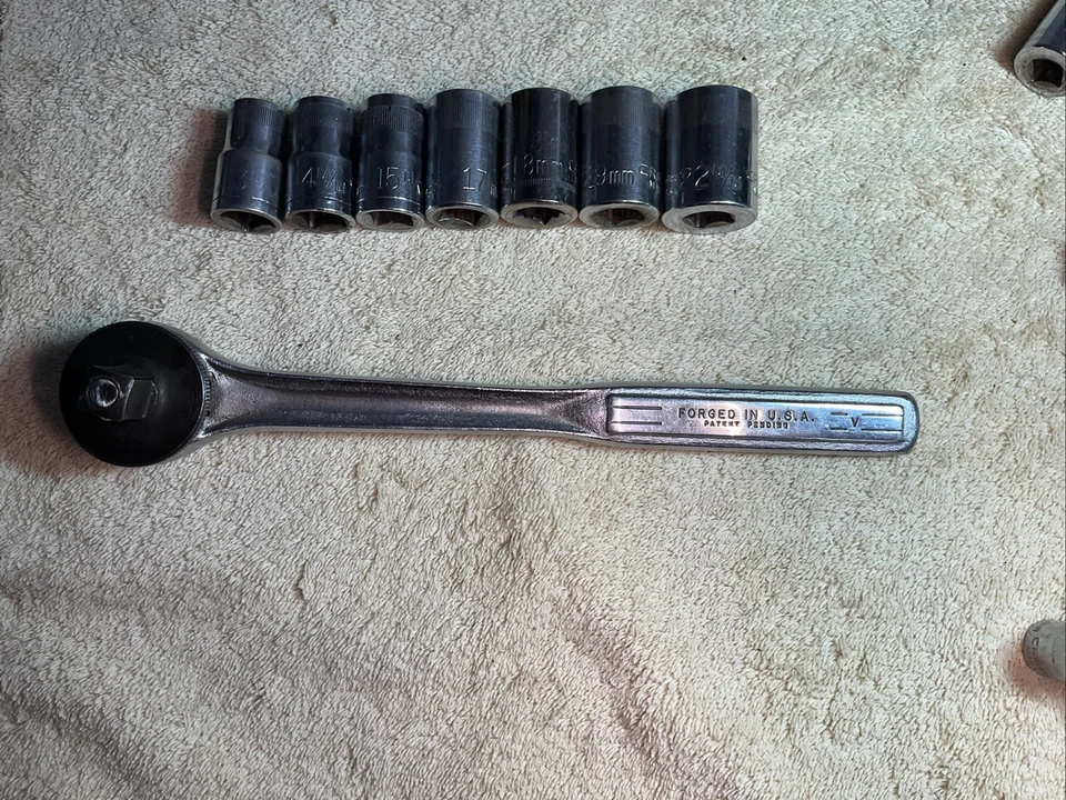 10” Craftsman 1/2" Dr, quick release W/thumb wheel RHFT & 7 MM 1/2” Dr Sockets - Image 3 of 4