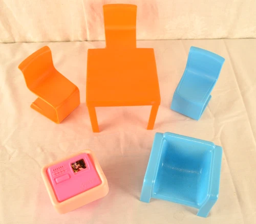 Barbie Vintage Dining Room Furniture Square Table 3 Chairs 1- Easy Chair & Desk