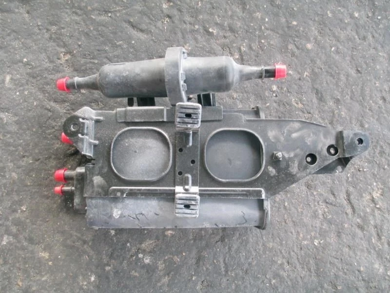 Bote de carbón de vapor de combustible 2001 02 03 04 05 06 07 08 09 Volvo S60 Foto 2 de 2