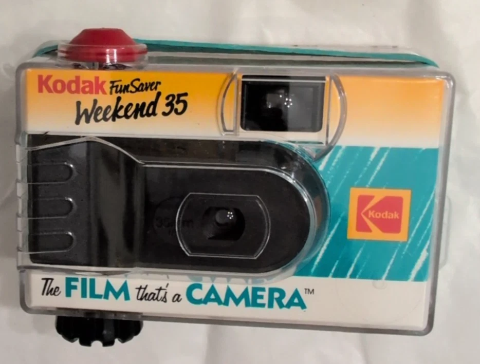 Vintage Kodak Fun Saver 35mm Outdoor Use Camera 27 Exposures New Exp. 08/1996 - Image 2 of 4