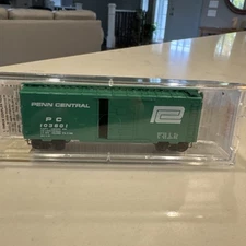 N Scale MTL 40' Box Car Penn Central 20160