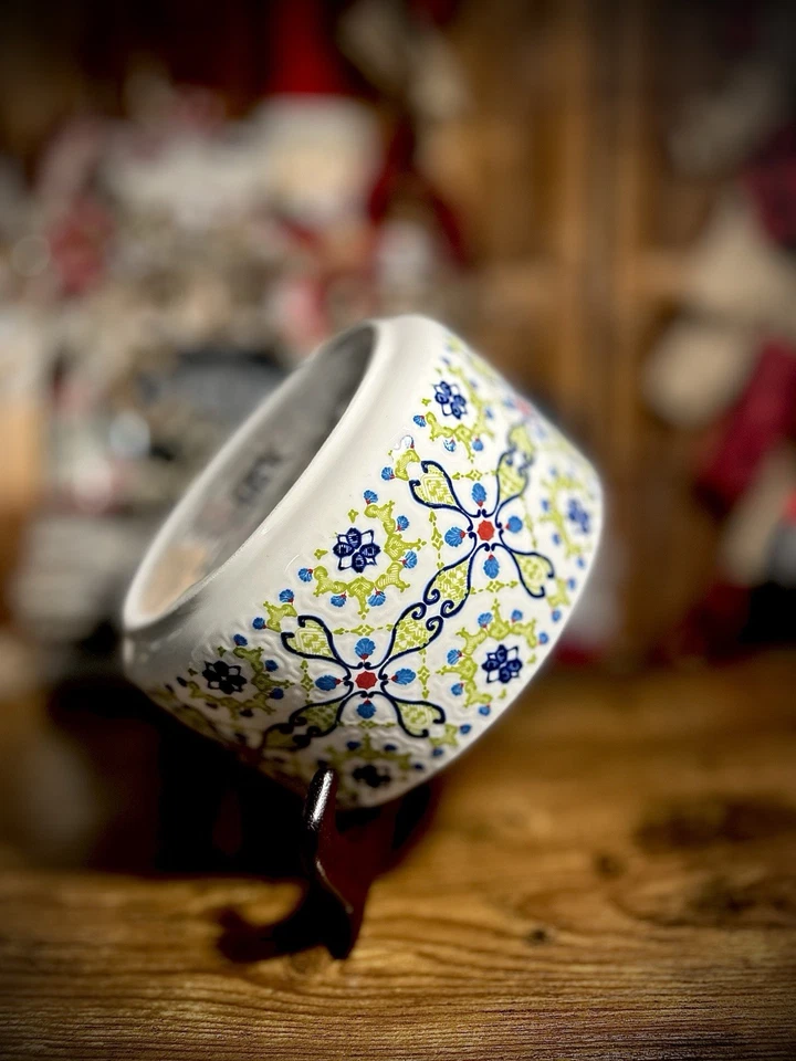 Tazón de sopa de cereales Signature Housewares Inc. 5” x 2-3/4” excelente estado Foto 2 de 4