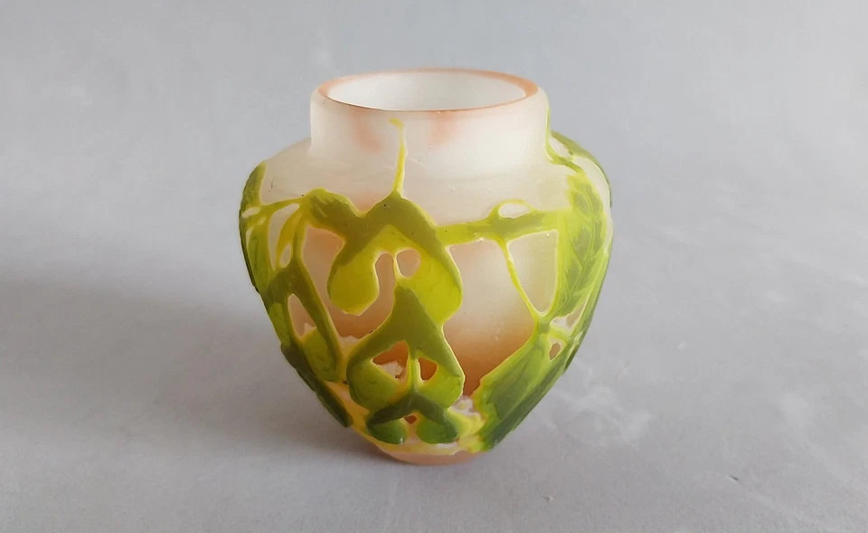 Emille Galle " Sycomore " Vaso Miniatura IN Vetro Cameo - Art Nouveau