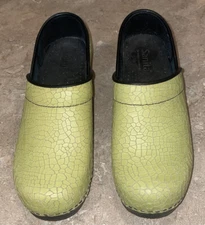 Sanita Women’s Shoes The Original Danish Clogs 37/6.5 Lime-green Excellent