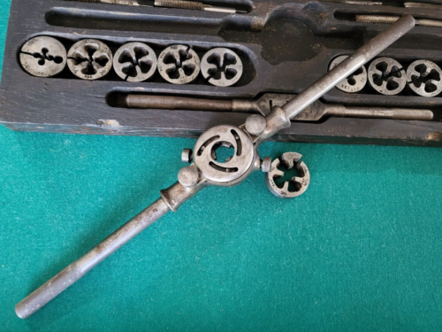 Antique 1912 Patent Greenfield Tap & Die Set Mass , Original Wood Box - Picture 13 of 15
