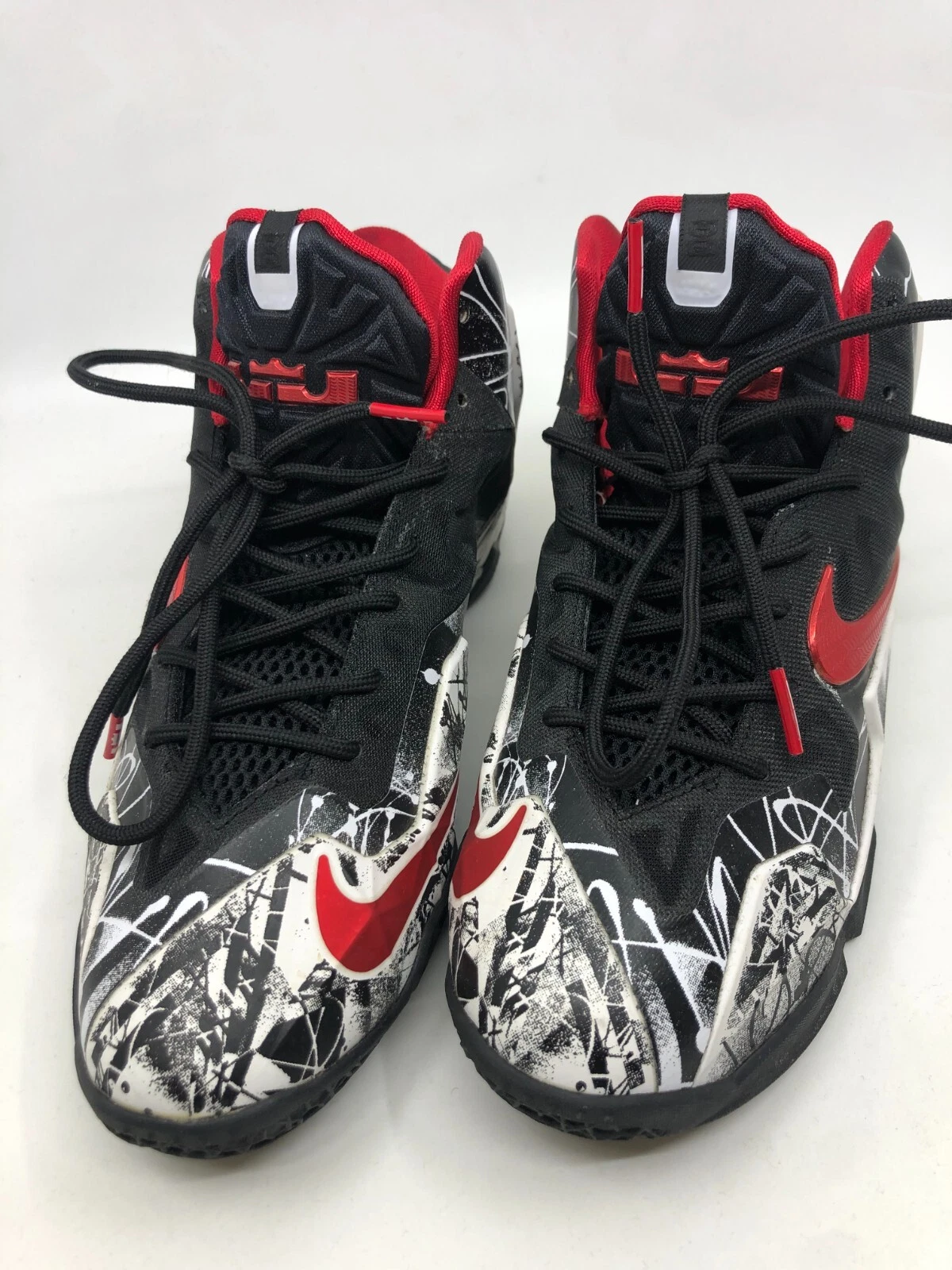 Taglia 6 5 Nike LeBron 11 graffiti 2014