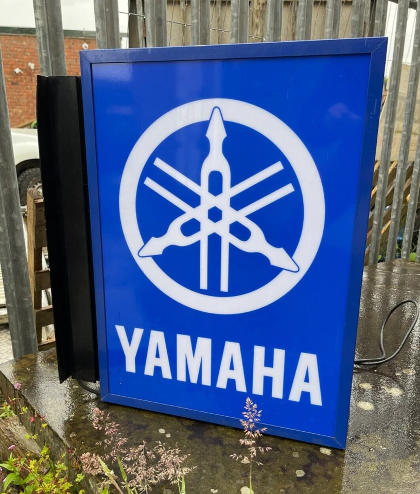 Letrero iluminado de doble cara Yamaha concesionario de motocicletas sala de exposición garaje Foto 2 de 4