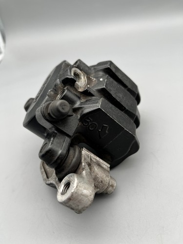 Honda CBR1000F Bremssattel Vorne Rechts Brake Caliper Front CBR1000F SC21 #26122 - Bild 4 von 10