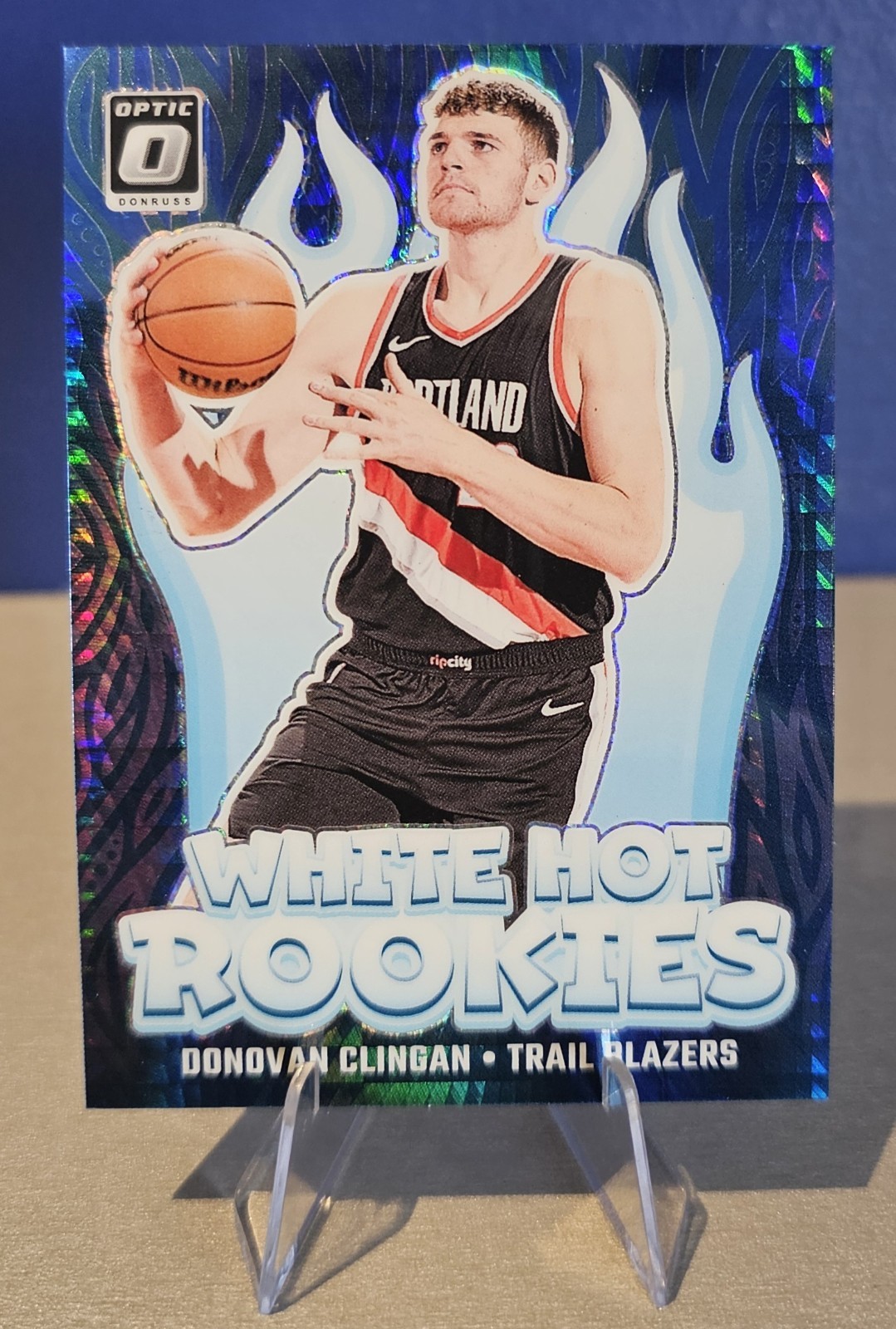 2024-25 Donruss Optic Donovan Clingan White Hot Rookies Blue Hyper /175