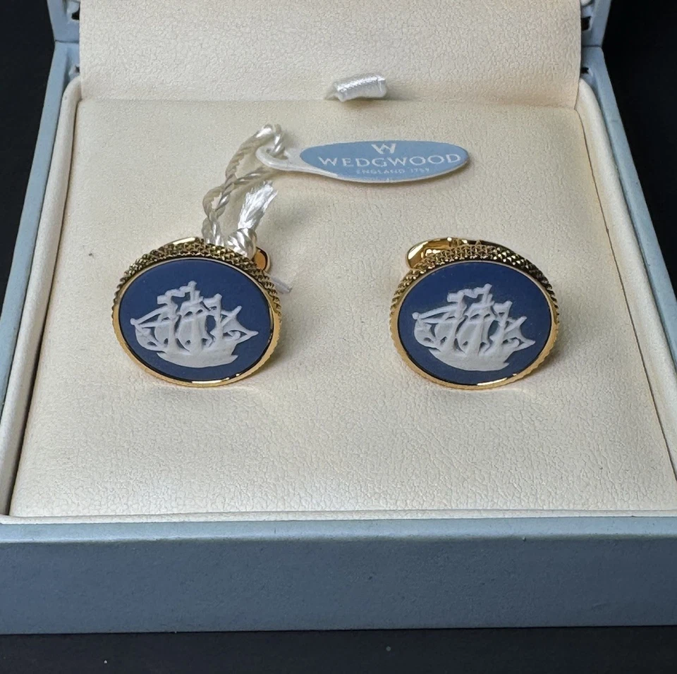 Juego de Gemelos Wedgwood Jasperwear Dorado Azul Tono Velero Barco Inglaterra Foto 2 de 4