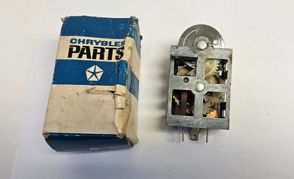 Interruptor de atenuación del panel de instrumentos Plymouth Dodge Chrysler 1969-1971 2932873 Nuevo de Lote Antiguo Foto 3 de 4