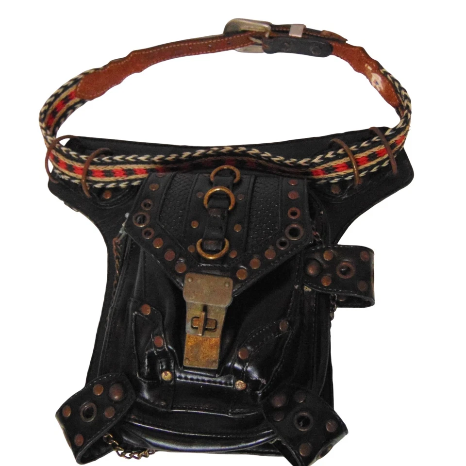 Bolso Cinturón Cuero Artesanal Vintage - Cartera Festival Steampunk con Pátina Latón Foto 2 de 4
