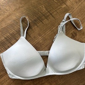 Victoria's Secret Women's Sexy Tee Wireless Push-up Bra Size 34 C (set of 3)