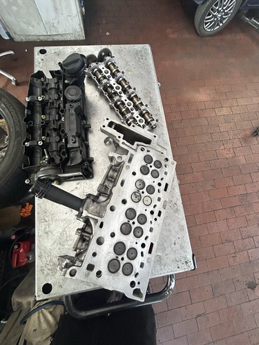 zylinderkopf mit nockenwelle brucke  un Deckel Bmw  F 10,F11,  F30,  N 47 2.0 D