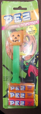 Vintage Pumpkin Head PEZ Dispenser ~ Green Stem Feet Blister Card Packaged