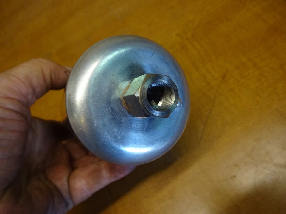 Ferrari 250 GT - Depósito de aceite líquido de frenos P/N F1206015 Foto 3 de 4