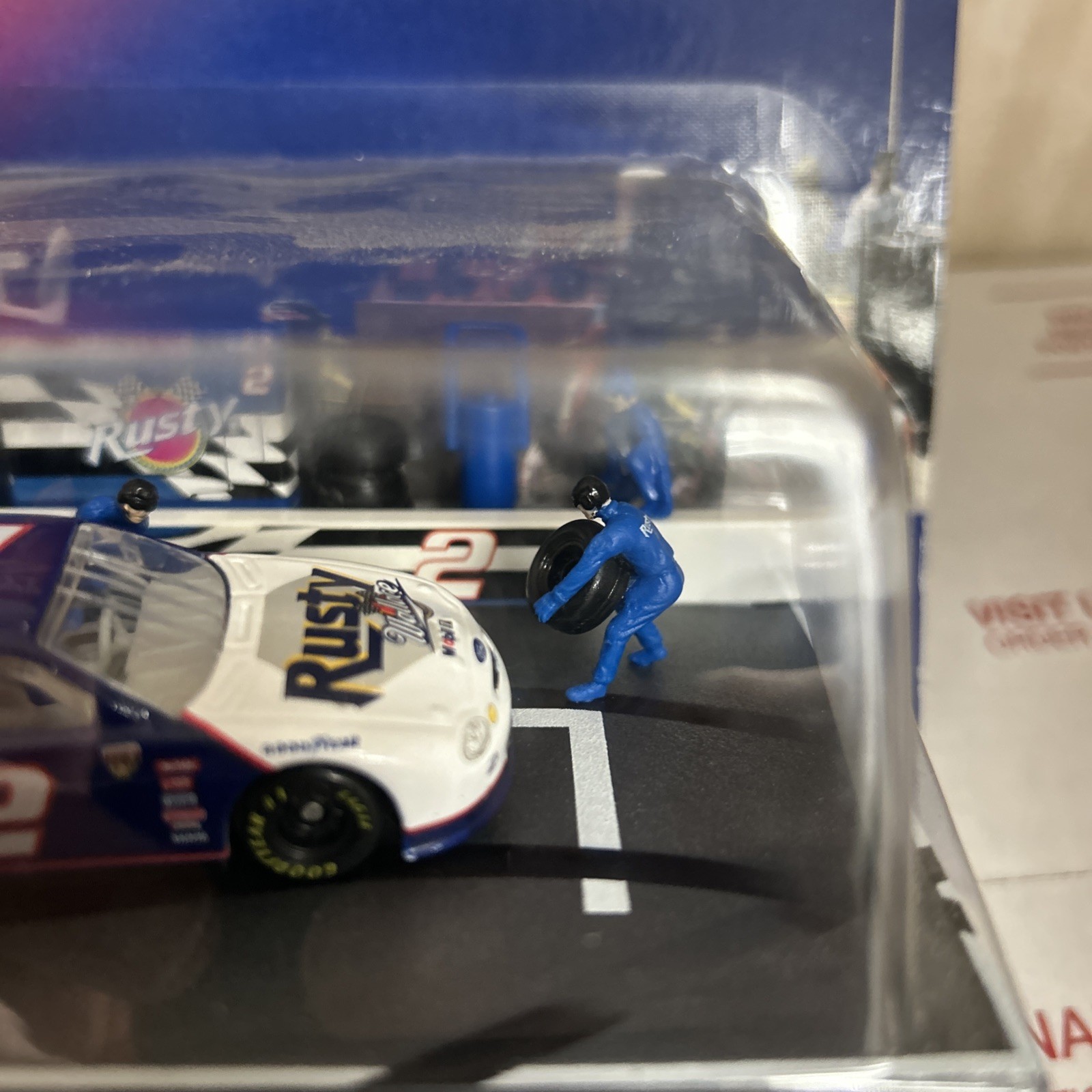Picture 3 of 4