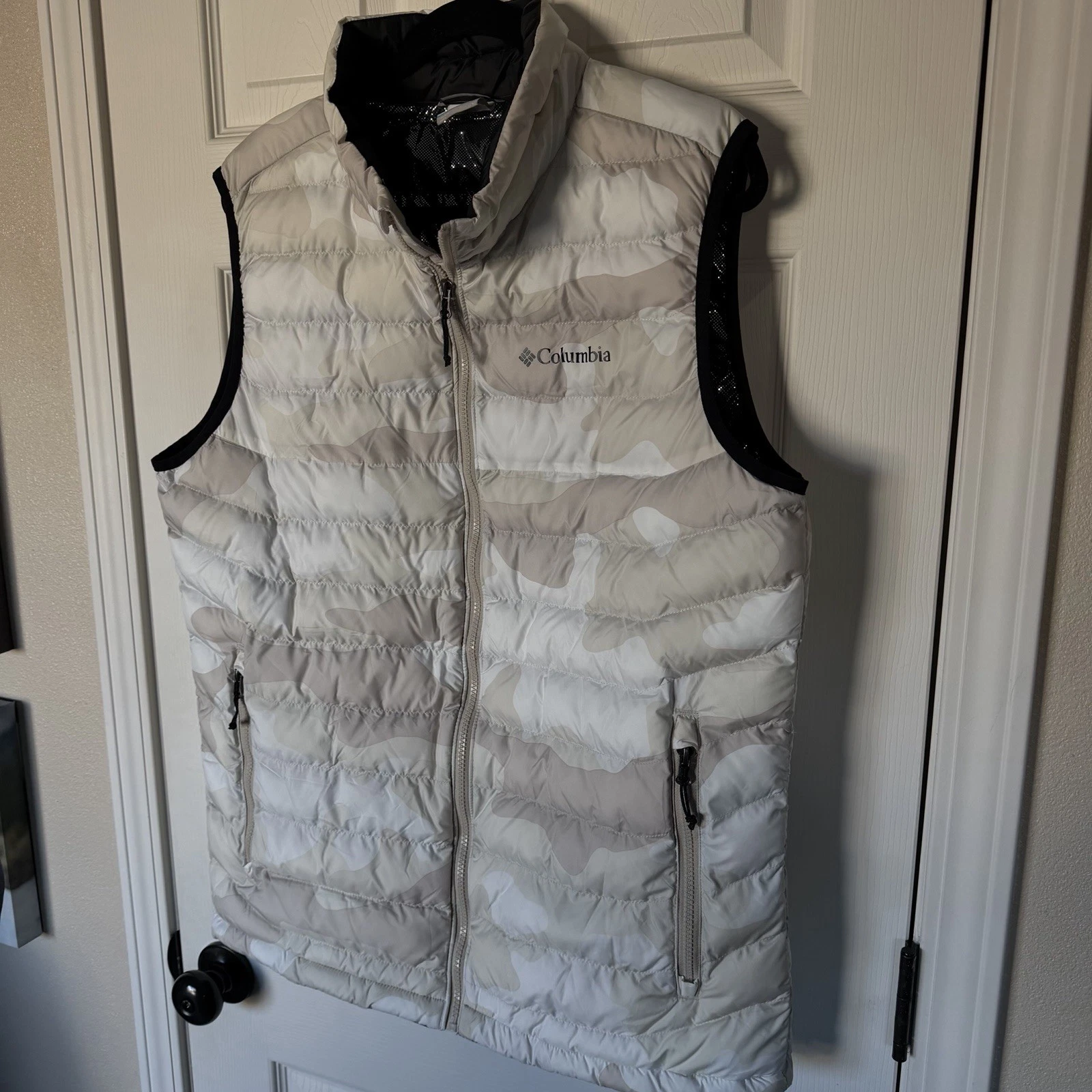 Columbia Omni-Heat Men's L /Large Camo Insulated Puffer Vest Powder Lite II Vest - product detail image 2