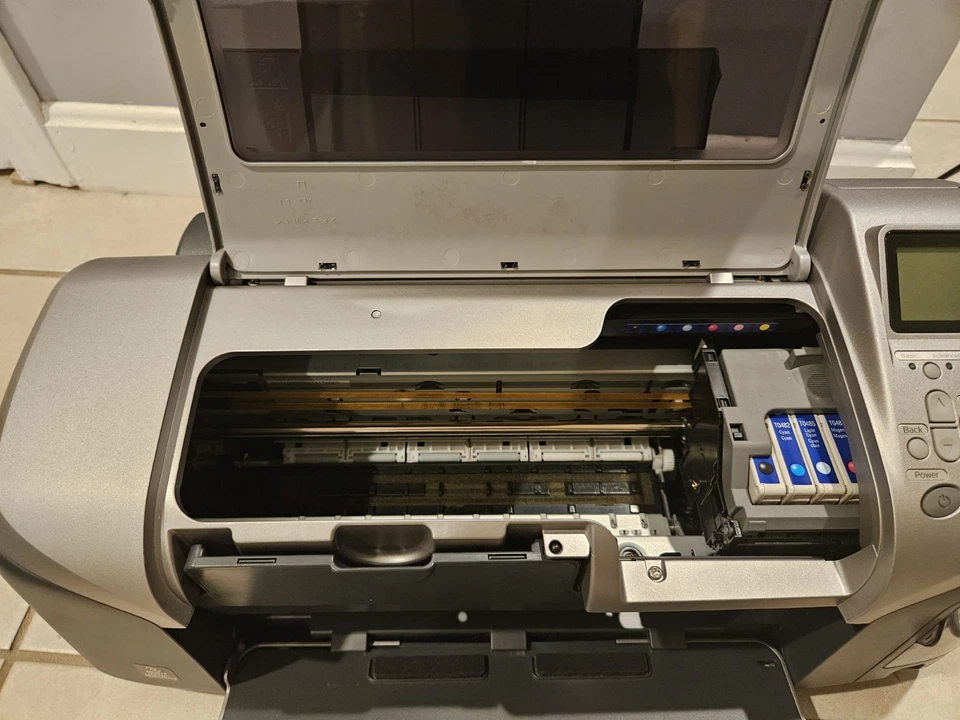 Epson Stylus Photo R300 Inkjet Printer untested - Image 3 of 4