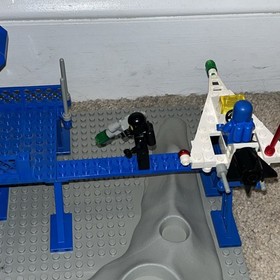 LEGO Classic Space 6971 Inter-Galactic Command Base 100% Complete w Instructions