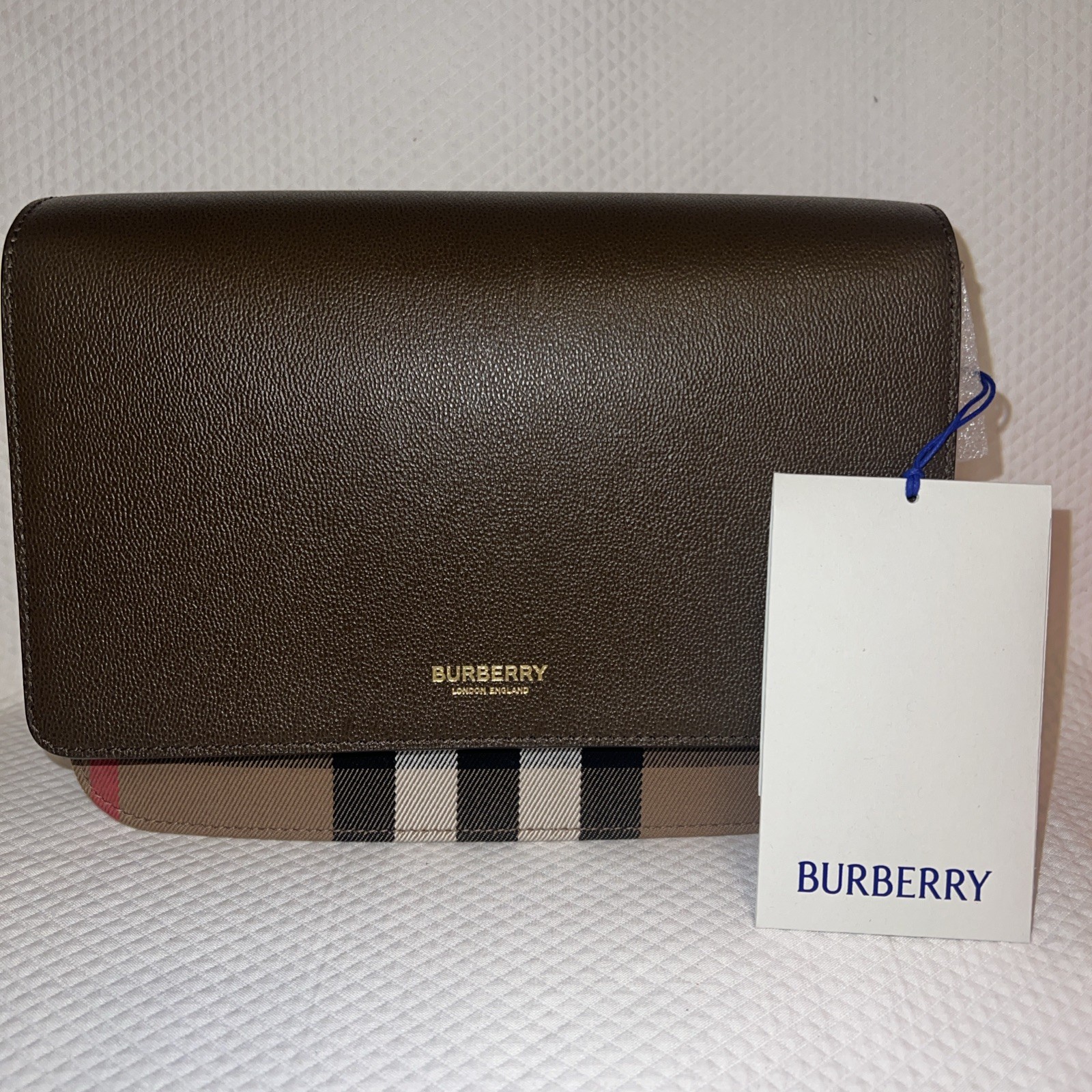 Brand New with tags Burberry new hampshire crossbody Bag, Brown