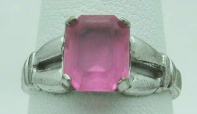 PRETTY VINTAGE ESTATE PINK GLASS STERLING SILVER RING by VARGAS, SIZE 