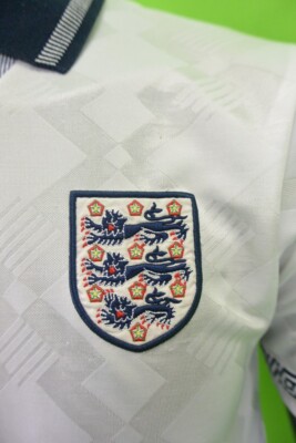 Umbro Maillot d’occasion Angleterre 1990-1993 extérieur No.19 (Gascoigne) - (bon état) - Taille M