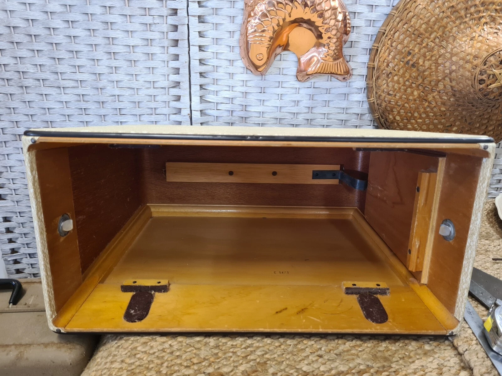 Picture 4 of 24