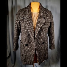 Size 8 Woman's Wool Coat. Fits A Large. Previously Worn.