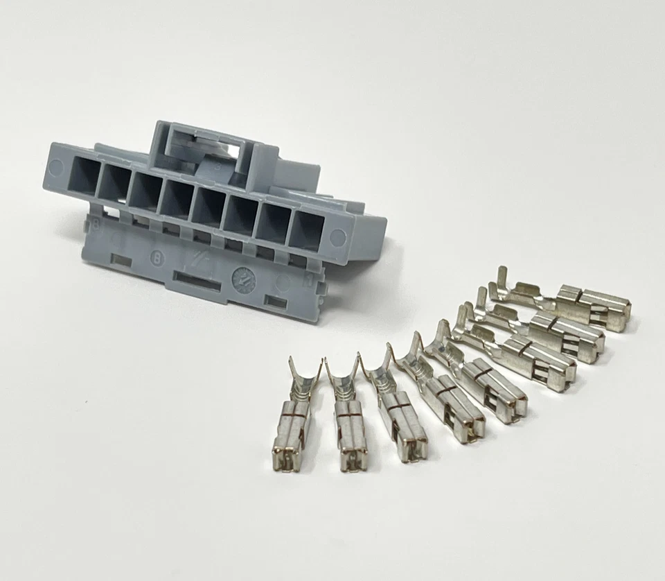 Smart Fortwo Roadster SAM Repair Connector N11-1 8 Pin GREY plug - Image 2 of 2