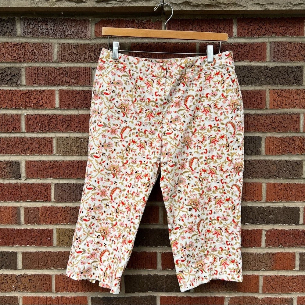 Tommy Bahama White and Red Floral Print Mid Rise Capri Pants