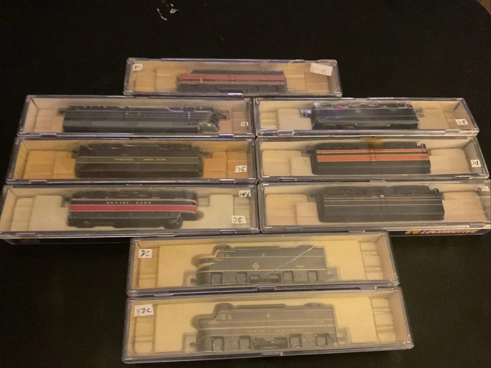 Lot of 9 ALL NEW N SCALE Life Like Diesel Locomotives DC. See Pictures - Image 2 of 4