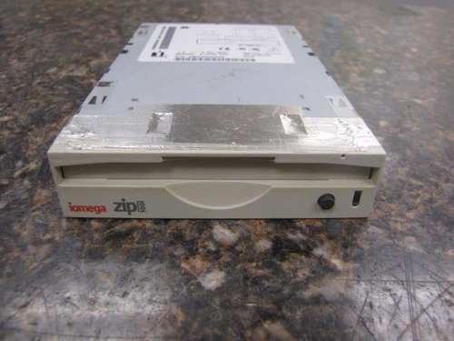 Iomega Apple Macintosh ZIP 100 Internal SCSI Drive Model Z100SI ZIP 100MB -HP45