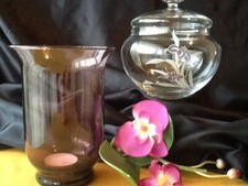 Bonboniere Glasschale Kristallschale Deckeldose mit lila Blumen & Windlicht lila