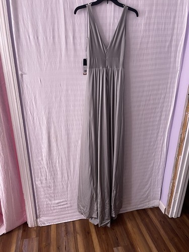 La Femme Mode Abschlussballkleid V-Ausschnitt RN #103544 silber Größe 4 - Bild 2 von 9