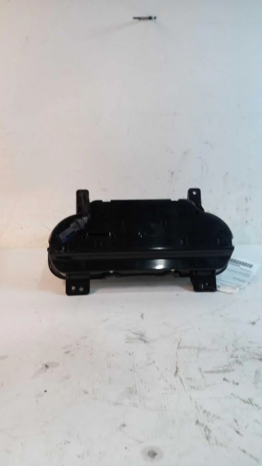 Medidor de velocímetro 2015 GMC Sierra 1500 OEM prata 159K milhas NJ25-18687-463463 - Imagem 2 de 4