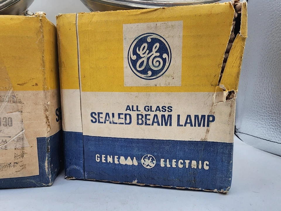 GE 200PAR46/3NSP 120V 200W Par 46 Narrow Spot Bulb Lamp Side Prong NEW Pair x2 - Image 4 of 4