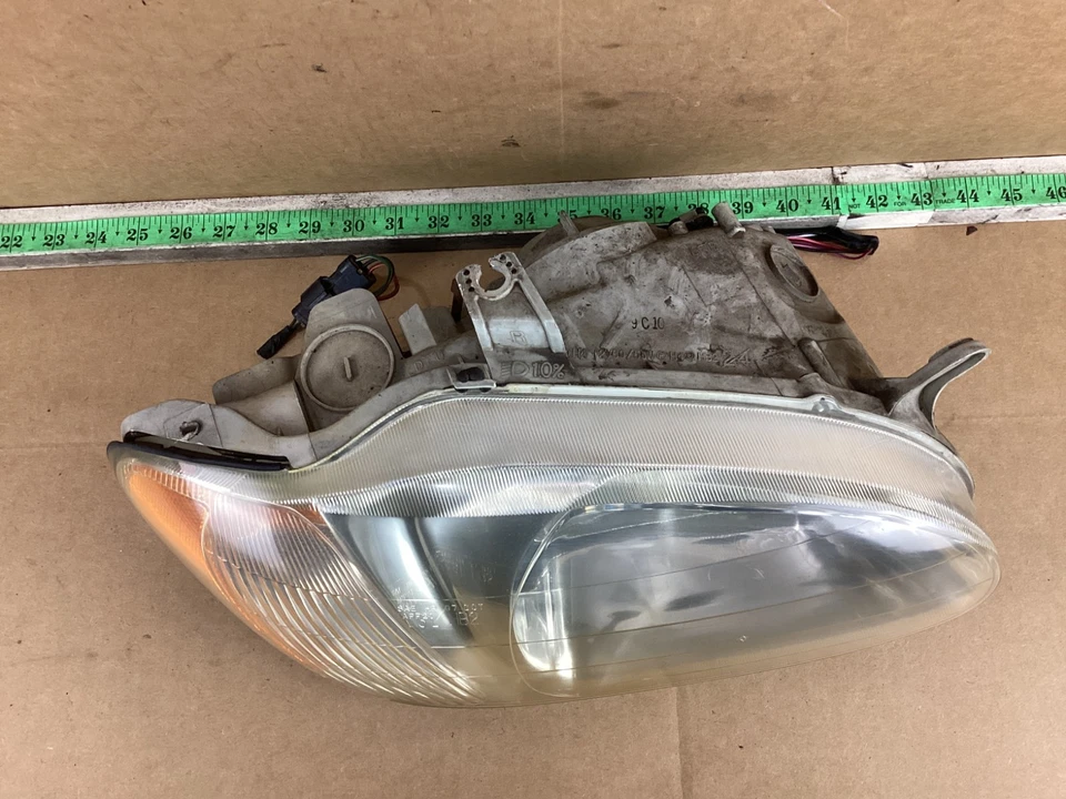 Conjunto de faros delanteros derecho pasajero Kia Sephia 1998-2001 Foto 4 de 4