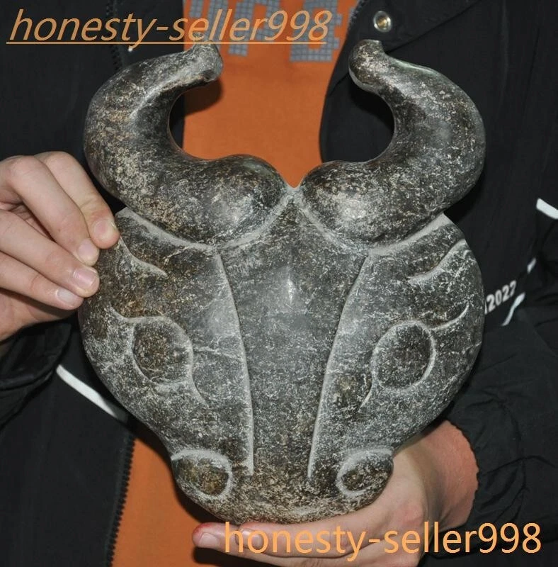 Máscara facial de bestia extraña tallada en jade antiguo de 10"" de la cultura Hongshan para colgar en la pared Foto 4 de 4