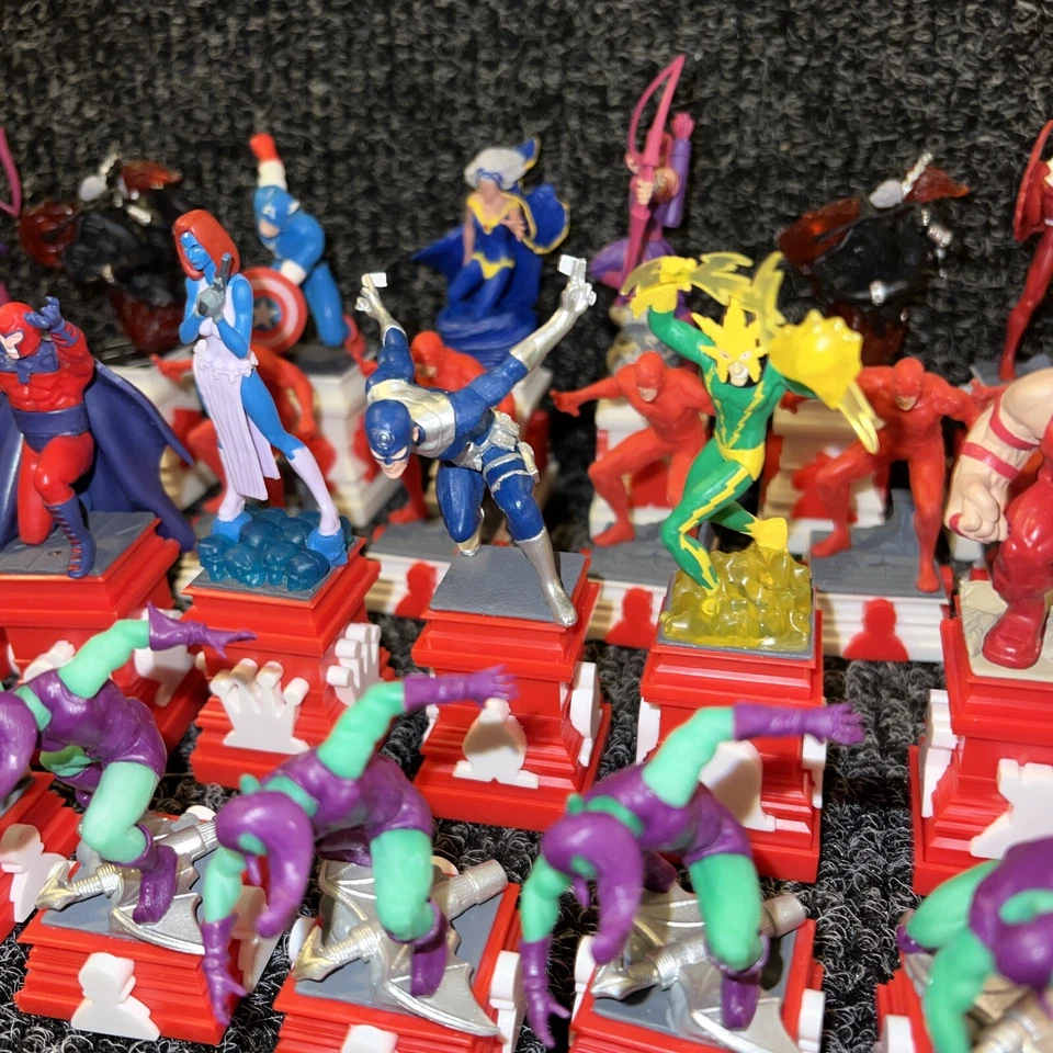 Marvel Heroes Chess Set. Pieces Only, No Board Or Box. See Pictures. - Image 4 of 4